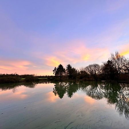 Lakeside Glamping Firecrest سانت كولوم ميجُر المظهر الخارجي الصورة