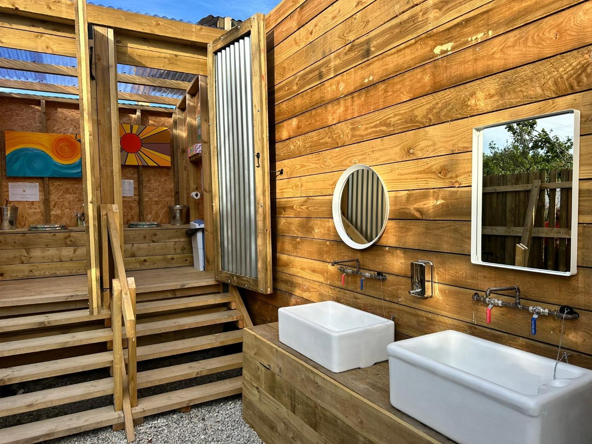 Lakeside Glamping Firecrest سانت كولوم ميجُر المظهر الخارجي الصورة