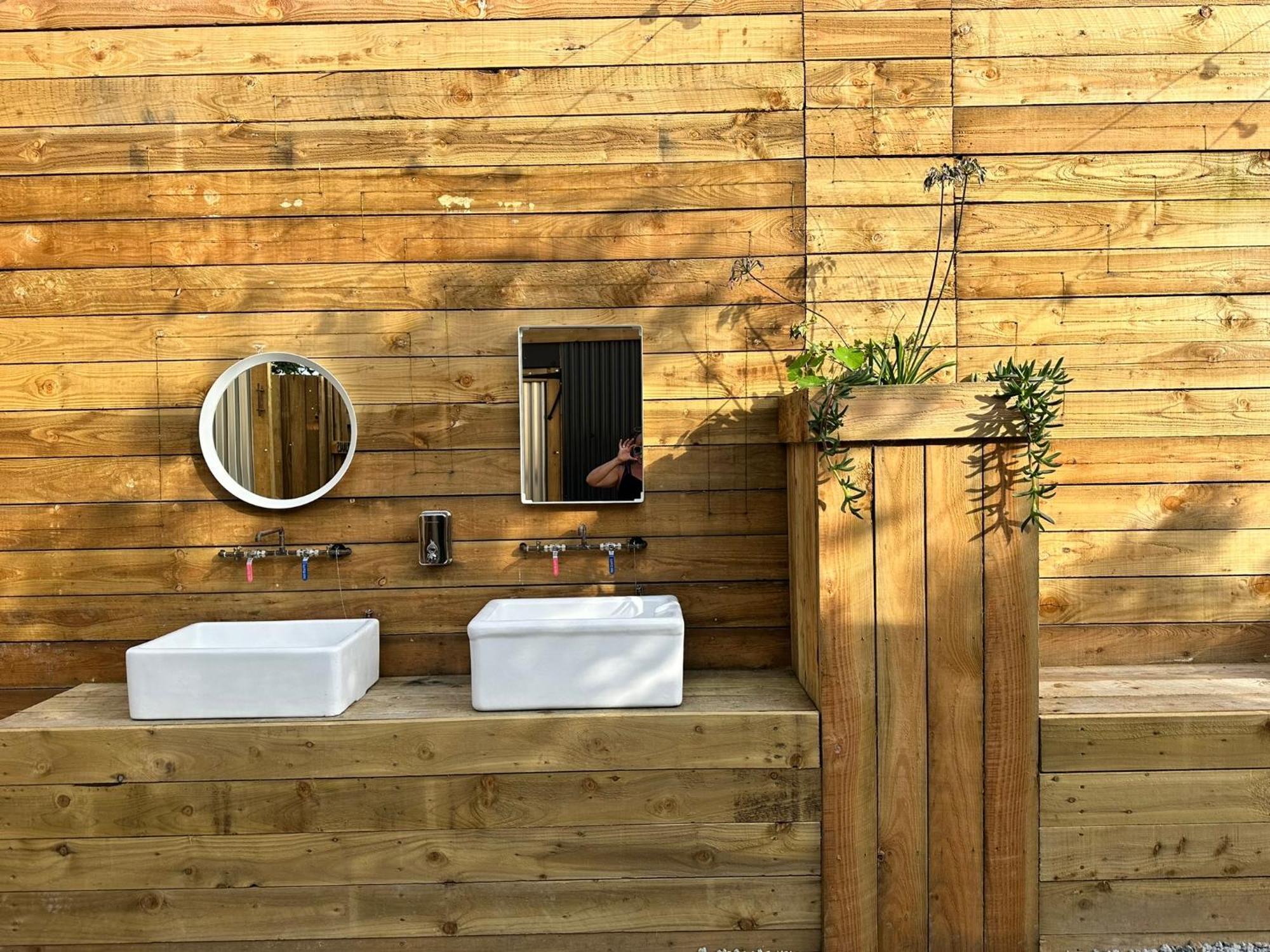Lakeside Glamping Firecrest سانت كولوم ميجُر المظهر الخارجي الصورة